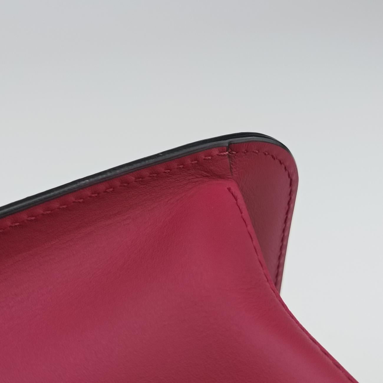 Pre-owned Valentino V sling Pink Leather  shoulderbag | stylenewstar