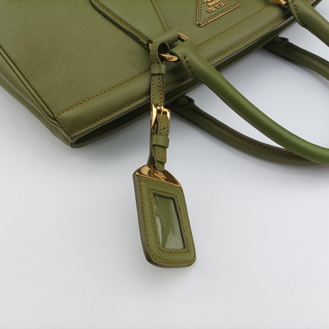 Vintage Prada Parabole Shopping Tote Green SAFFIANO Leather BN2401 handbag | stylenewstar