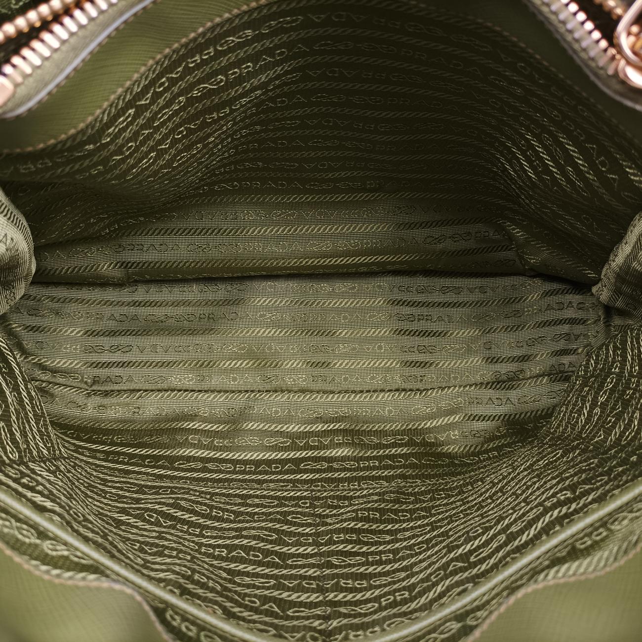 Vintage Prada Parabole Shopping Tote Green SAFFIANO Leather BN2401 handbag | stylenewstar