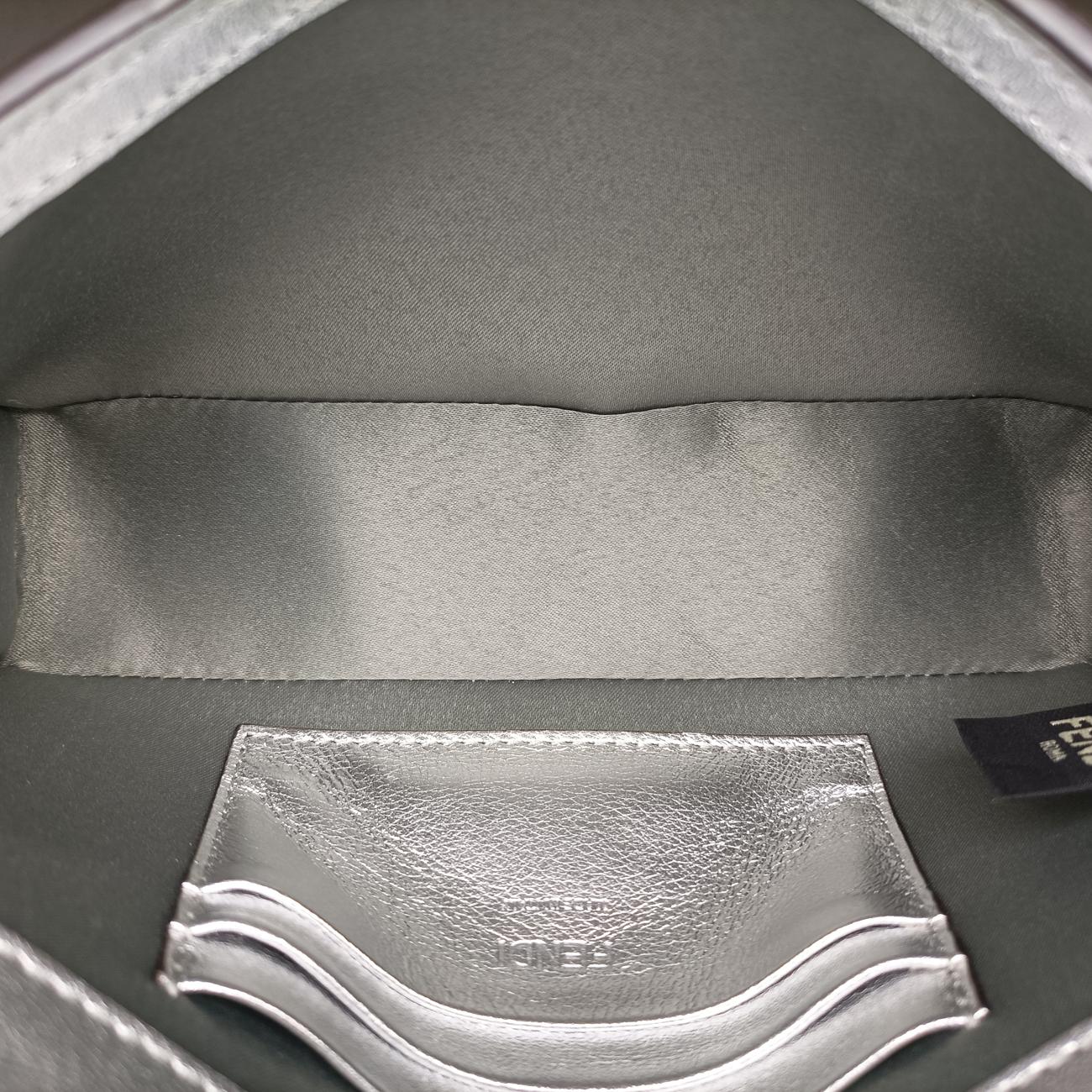 Pre-owned Fendi BAGUETTE Grey leather 8BS017 shoulderbag | stylenewstar